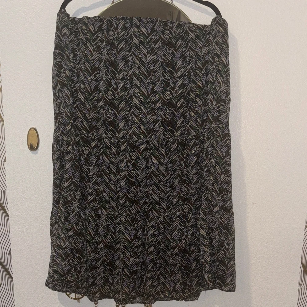 Patterned Skirt - Picture 2 of 3